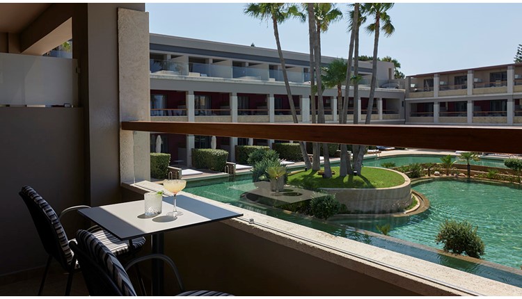 Atlantica Kalliston, Крит